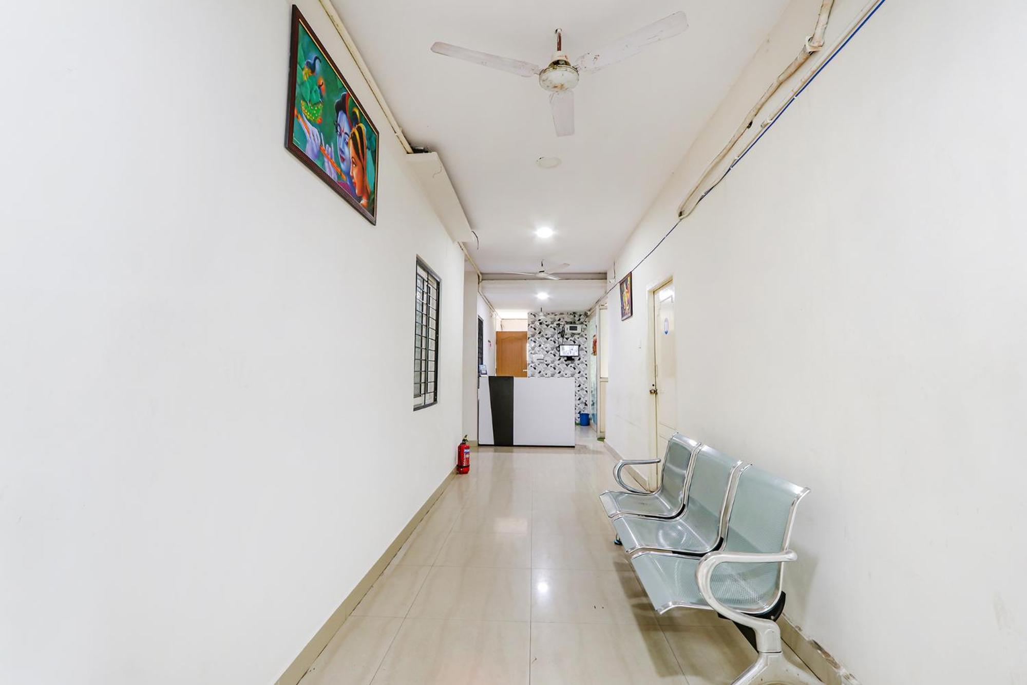 Fabexpress Korner Inn - Sivaji Park Visakhapatnam Eksteriør bilde